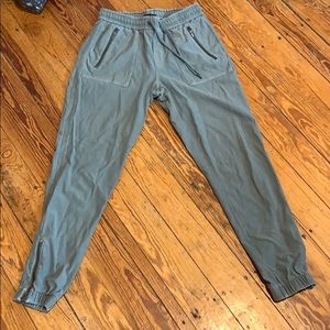 Athleta farallon pants green size 2